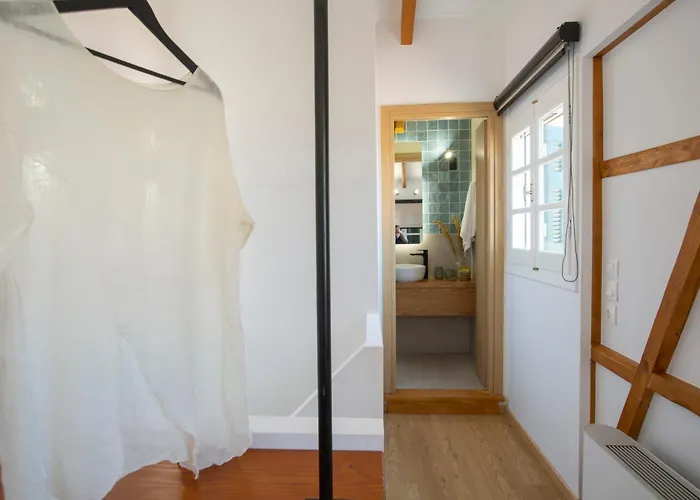 Angestrale Wood Lefkáda