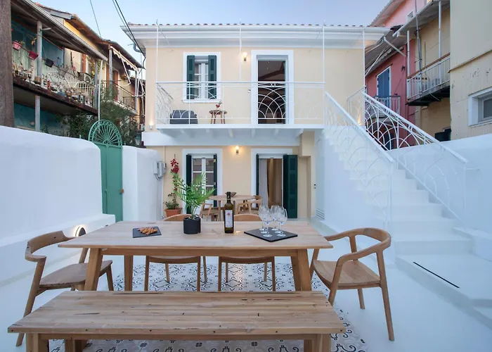 Angestrale Wood Lefkáda