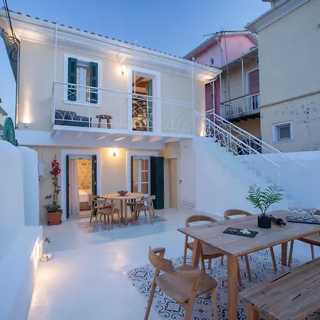 Angestrale Wood Lefkáda